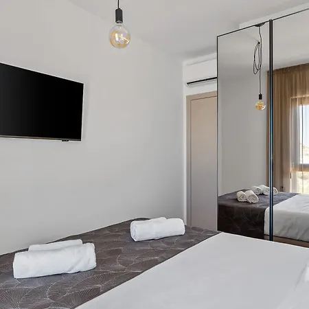 Luxury Olive Apartament